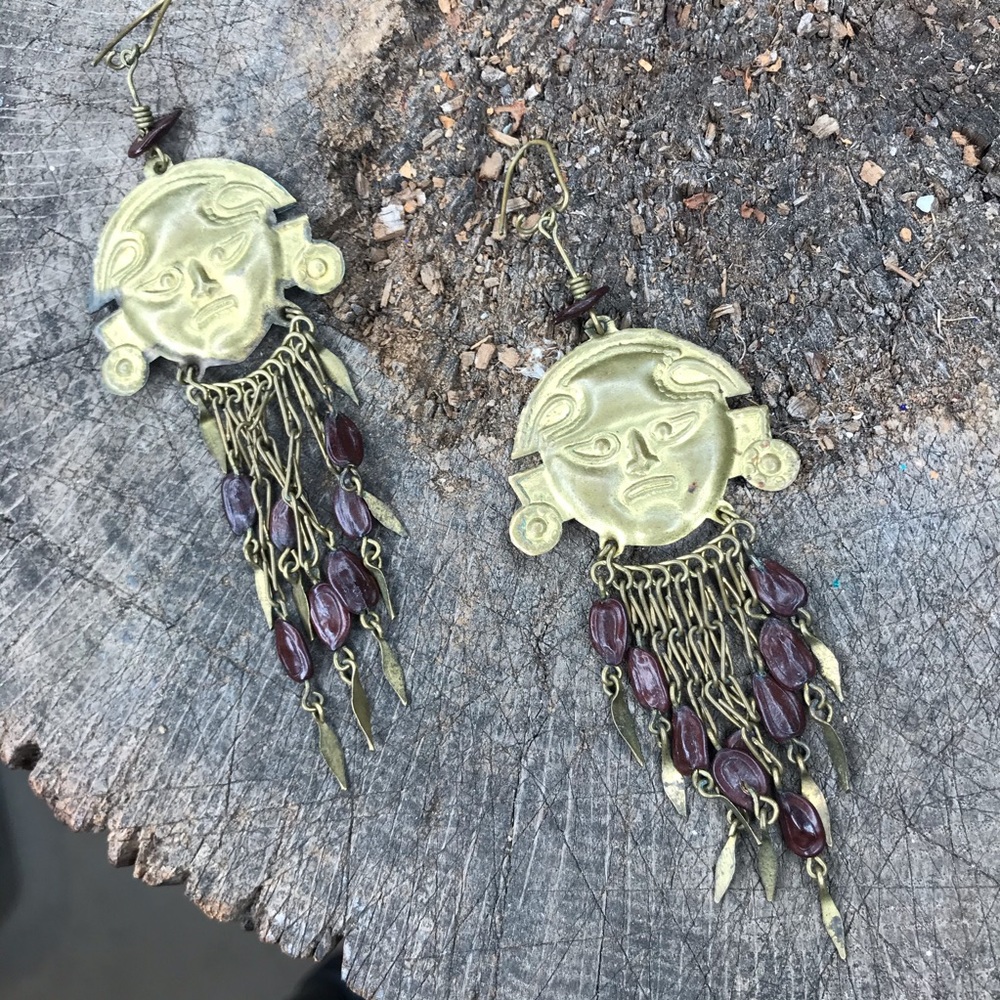 Vintage Thai gold tone dangle earrings